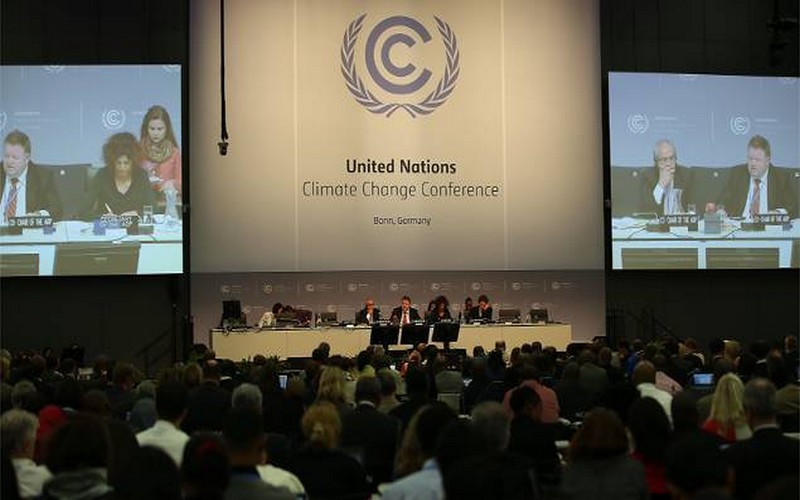 Climat : les négociateurs à l’œuvre pour un compromis malgré les obstacles