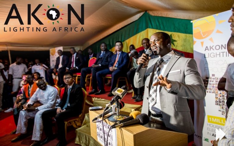 Fusion de Solektra International et de Sunna Design afin de produire des lampadaires solaires au Mali
