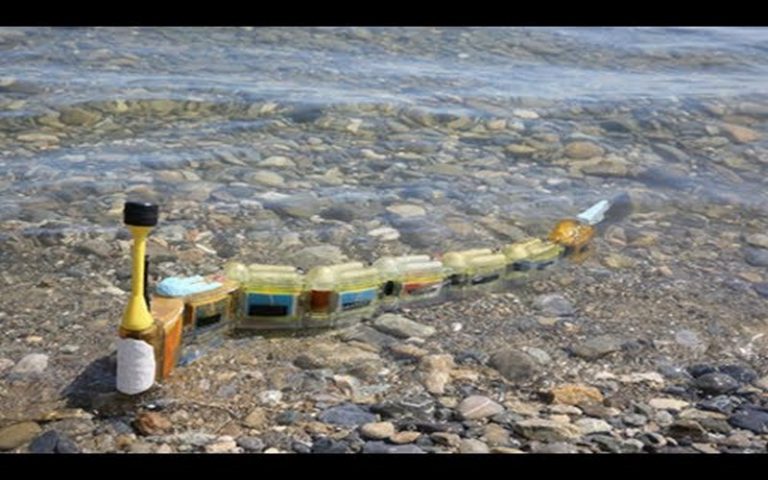 Quand un serpent-robot analyse la pollution dans l’eau détecte la pollution d’ans l’eau