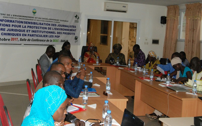 Des journalistes sénégalais sensibilisés aux dangers des polluants organiques persistants