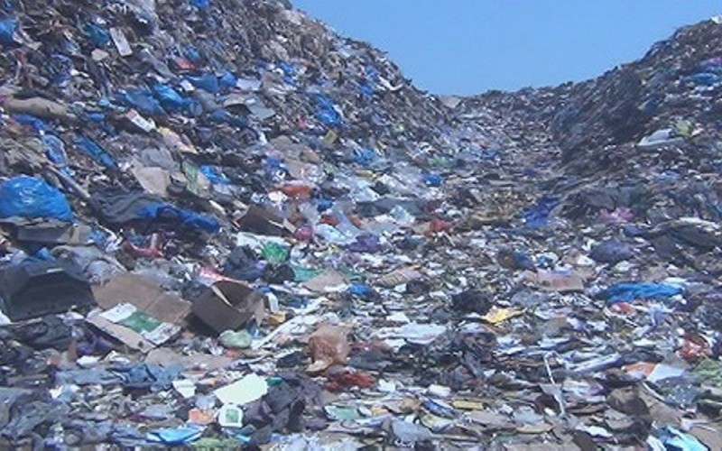 Du mobilier haut de gamme issu des ordures au Ghana