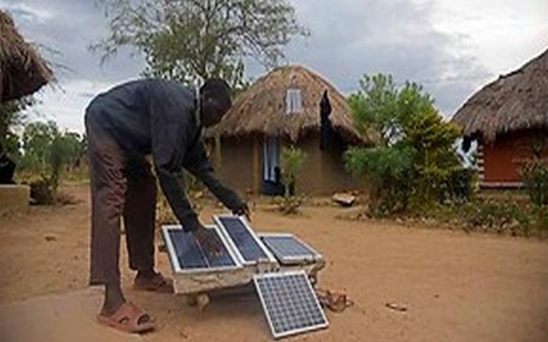 50.000 lampadaires solaires de Fonroche pour éclairer le Sénégal