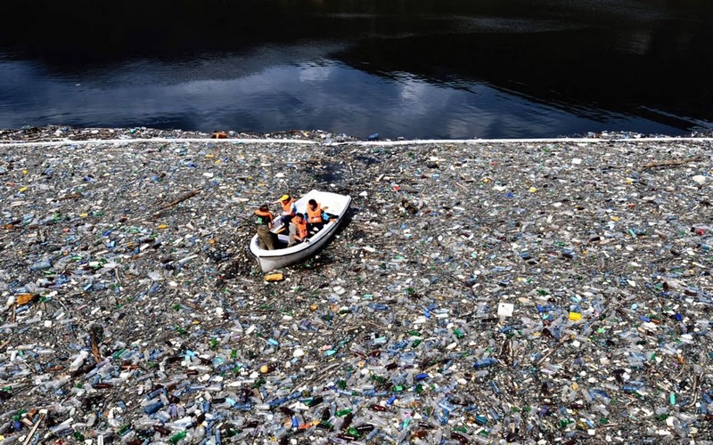 Les océans, principaux dépotoirs de déchets plastiques