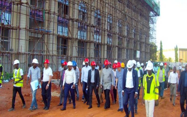 L’Angola pourrait emprunter de l’argent auprès de la Chine pour financer ses projets