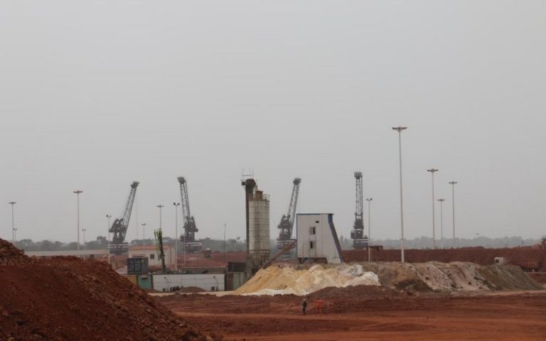 L’ONG HRW s’indigne des conséquences néfastes d’exploitation de la bauxite en Guinée