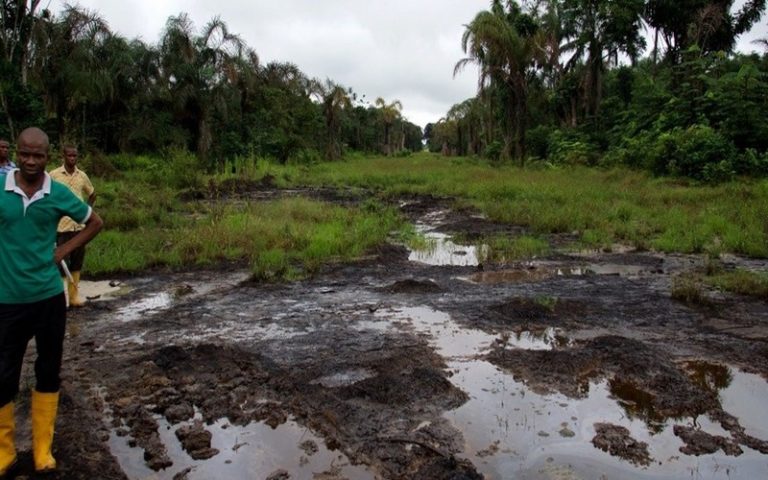 Le PNUE atteste que les habitants d’Ogale (Nigéria) boivent de l’eau polluée