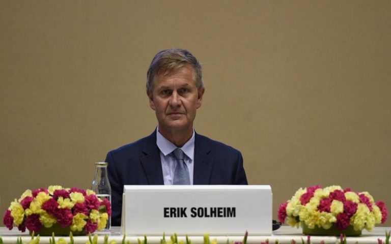 Acculé, le directeur du Programme de l’ONU pour l’environnement démissionne