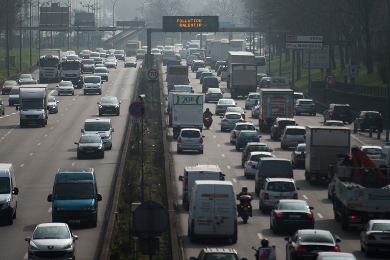 L’ambition européenne de réduction des émissions de CO2, inquiète l’industrie automobile