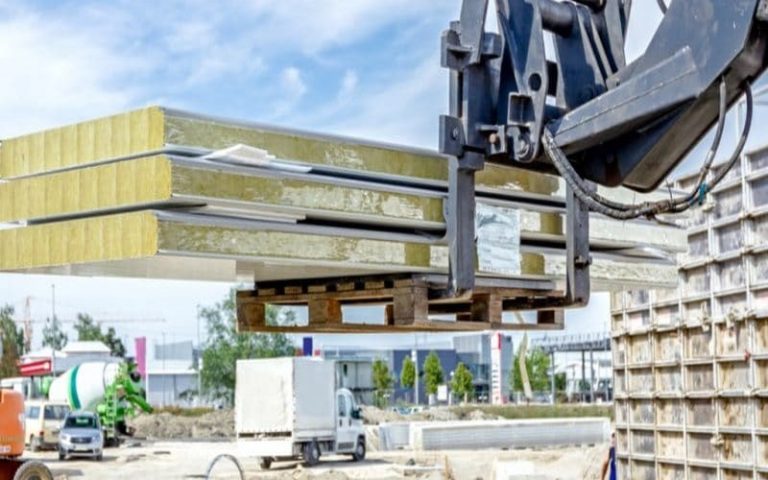 Innova Eco Building System finance la fabrication de panneaux isolants au Kenya