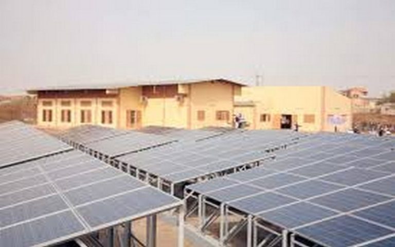 100 écoles en zones rurales dotées d’installations solaires électriques dans l’Etat d’Edo (Nigéria)