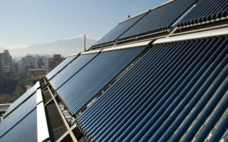 Une nouvelle ferme solaire avec stockage d’énergie inaugurée en Afrique du Sud