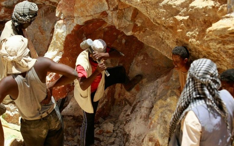 Une plainte contre la Guinée auprès de la BM pour exploitation de la bauxite
