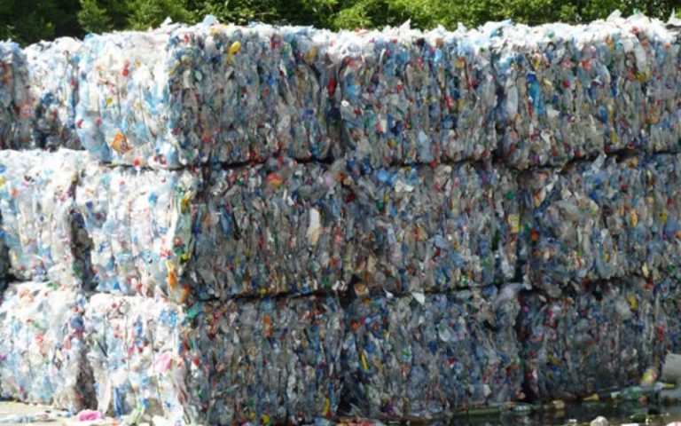 Kinshasa (RDC) polluée par les emballages plastiques