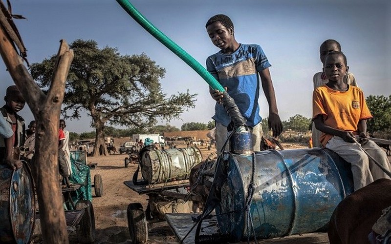 L’est du Tchad approvisionné en eau par des colporteurs