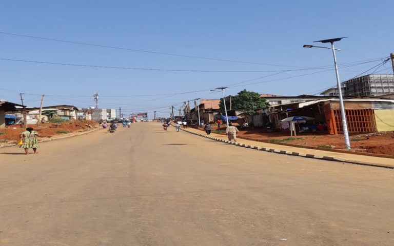 « Au Cameroun, le centre historique de la capitale choisit de l’éclairage solaire made in France »
