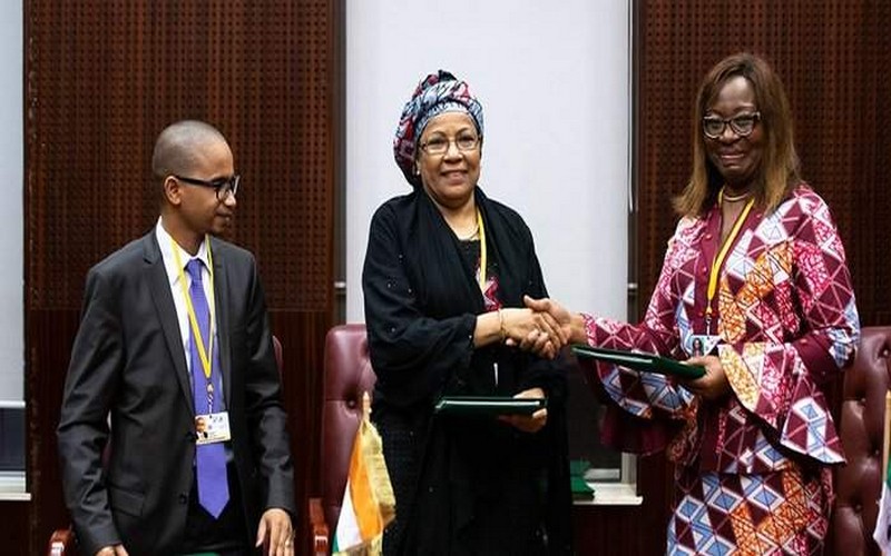 Un accord signé entre le Niger et la BAD pour le financement du programme « Kandadji »