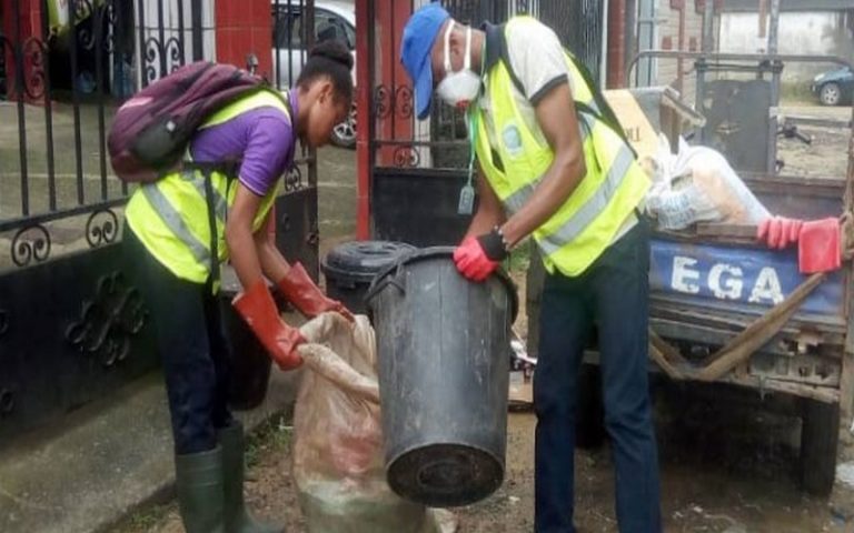 Hysacam peine à ramasser les déchets au Cameroun, les start-ups en profitent