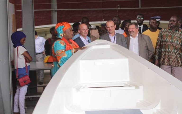 Le Sénégal mise sur des pirogues en fibre de verre pour sécuriser les acteurs de la pêche