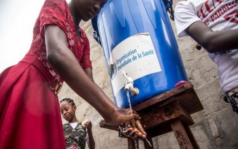 L&rsquo;accès à l&rsquo;eau potable, une arme redoutable de lutte contre Ebola en RDC