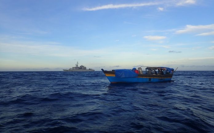 FAZSOI Opération « Police des pêches » pour le Floréal à proximité de l’archipel des îles Glorieuses