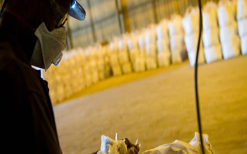 Cuivre et bauxite : comment les exploitants tentent de limiter la casse