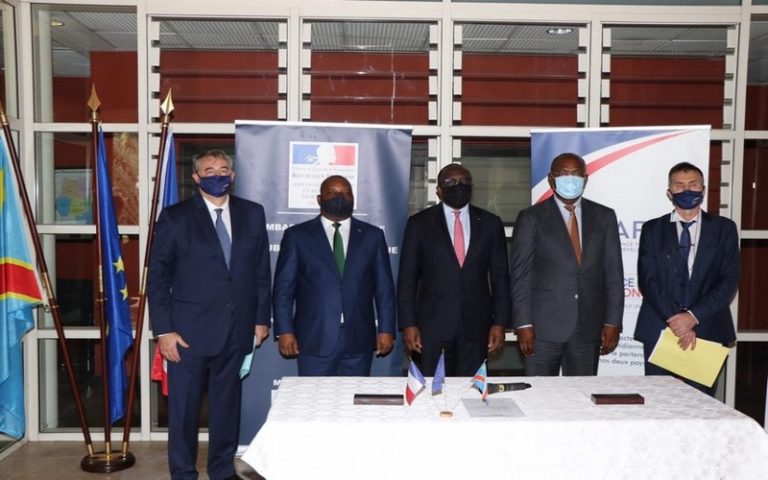 La RDC et la France signent un accord de financement pour soutenir la gestion durable des forêts