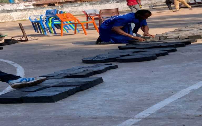 Innovation : un émigré Sénégalais de retour transforme déchets plastiques en pavés
