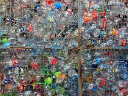 Déchets plastiques : Coca-Cola, premier pollueur pour la troisième année de suite