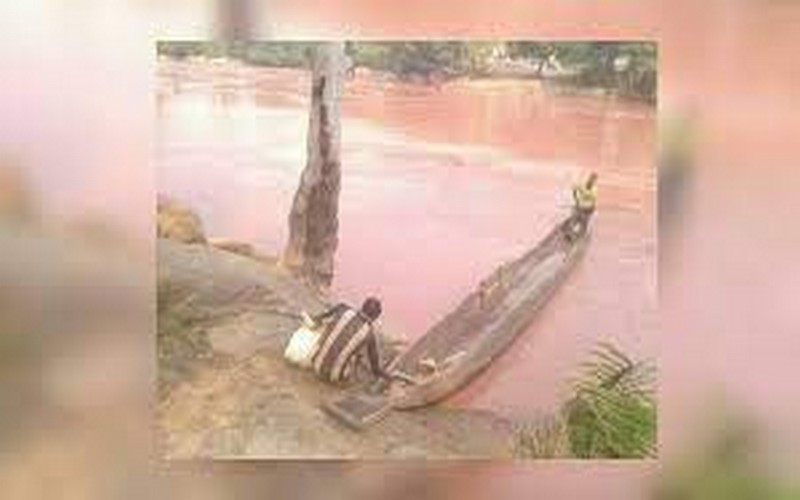 Le fleuve Congo menacé par une pollution aux déchets miniers, crainte pour Kinshasa et Brazzaville