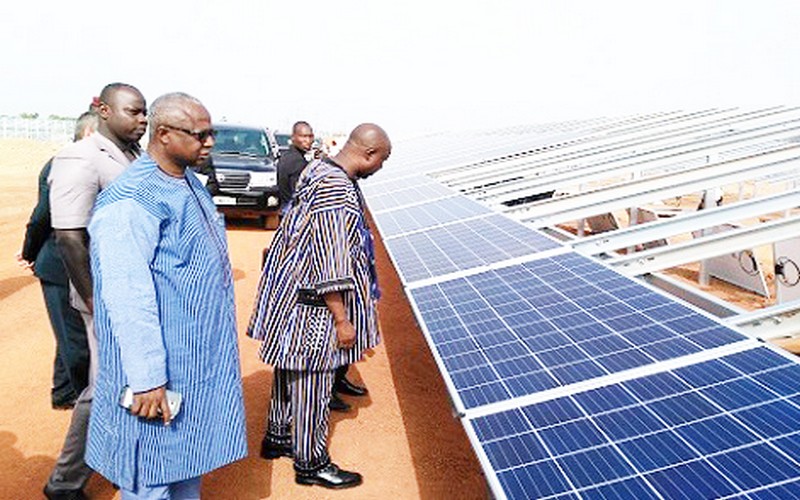 Le Burkina Faso voit la transition énergétique comme une solution face aux changements climatiques