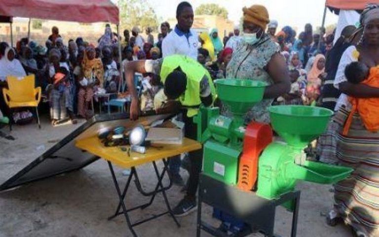 Les moulins solaires à la rescousse des femmes rurales du Burkina Faso