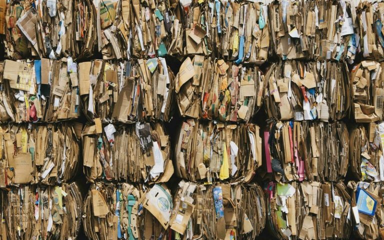 L’Europe considère les papiers et cartons recyclés comme une « matière première »
