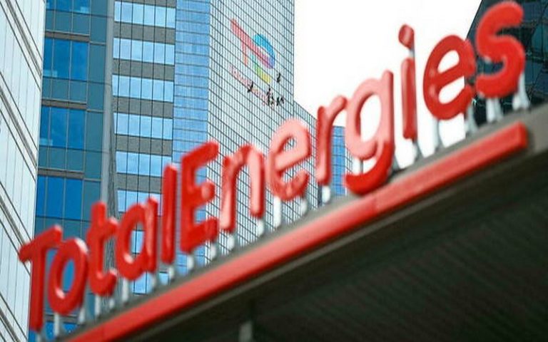 TotalEnergies et son associé chinois annoncent un projet pétrolier controversé en Ouganda