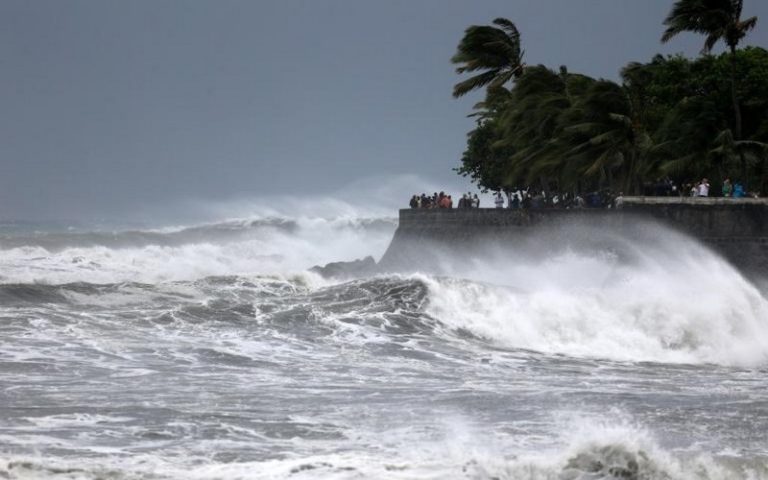 Après la Réunion, le cyclone tropical intense, Emnati balaye Madagascar ce mardi