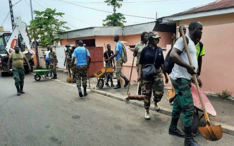 Crise des déchets au Gabon : Les autorités réquisitionnent l&rsquo;armée pour nettoyer Libreville