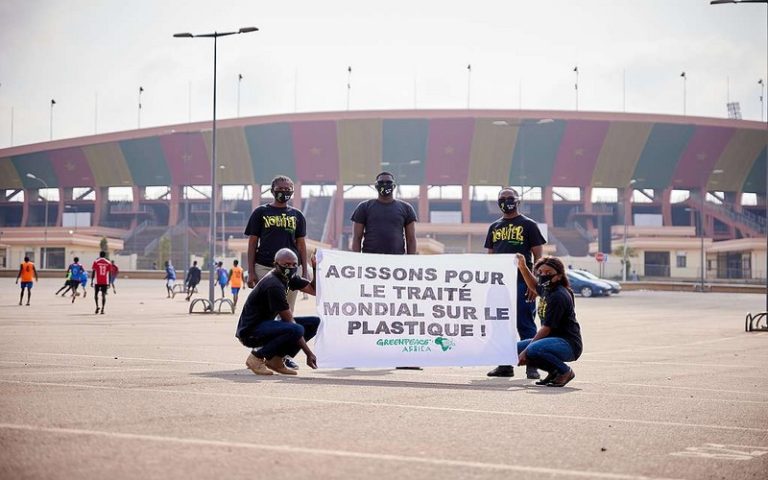 Les gouvernements invités à approuver un traité mondial juridiquement contraignant sur les matières plastiques