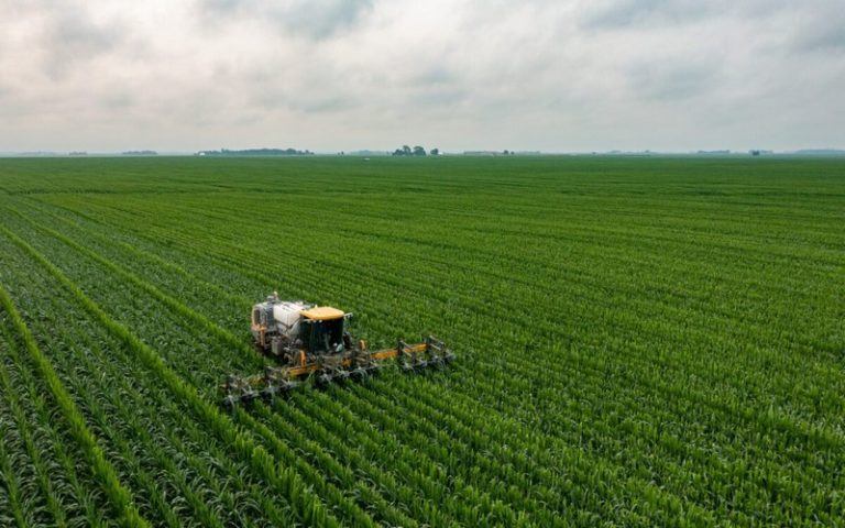 Lettre ouverte : 28 organisations environnementales, citoyennes et paysannes dénoncent l’instrumentalisation de la guerre en Ukraine par les tenants d’une agriculture productiviste