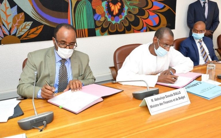 Le Sénégal et la Banque mondiale signent 4 accords de développement