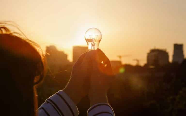 Une solution pour stocker l’énergie solaire durant des années, quels que soient l’endroit et la météo