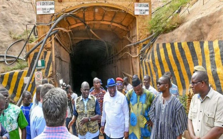 L&rsquo;inquiétude des familles des mineurs piégés à Perkoa (Burkina Faso) persiste