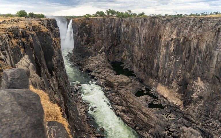 Les chutes Victoria sont-elles vraiment à sec ?                      