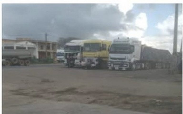 Sénégal : Les camions de nitrate d&rsquo;ammonium quittent la ville de Ngoundiane