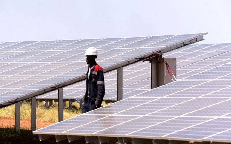 Un rapport d’experts préconise le triptyque solaire-éolien-gaz pour réussir le mix énergétique en Afrique