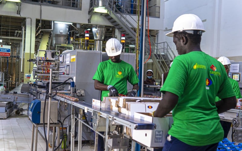 En collaboration avec sa filiale OLEOSEN, Lesieur Cristal démarre une nouvelle ligne de production de savon au Sénégal  