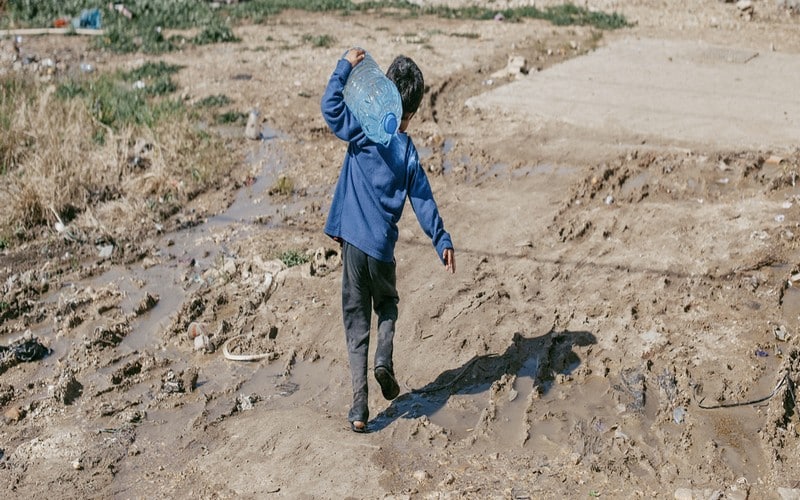 Afrique : Les effets néfastes de la sécheresse et des inondations sur l’éducation