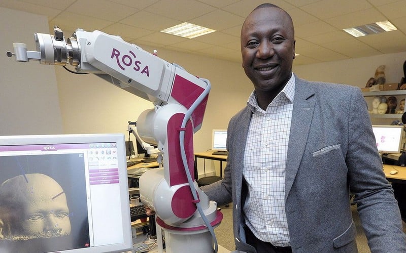 Né à Dakar au Sénégal, Bertin Nahum, est le quatrième entrepreneur le plus innovant au monde