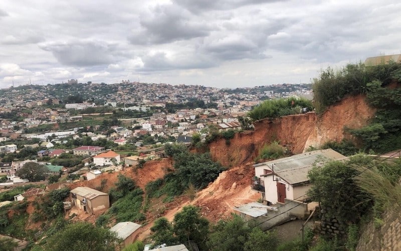 Risques d’éboulements à Madagascar : 10 000 habitants de la capitale en alerte