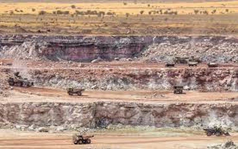 La justice nigérienne ordonne la suspension de l&rsquo;exploitation d&rsquo;une mine d&rsquo;uranium canadienne