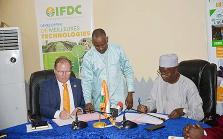 Le Niger et l’IFDC signent un accord cadre visant à améliorer la productivité agricole