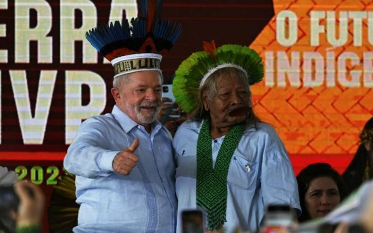 Luiz Inacio Lula da Silva légalise six nouvelles réserves au profit des indigènes brésiliens